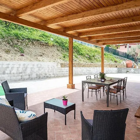 Gorgeous In With Wifi Holiday home Laureana Cilento